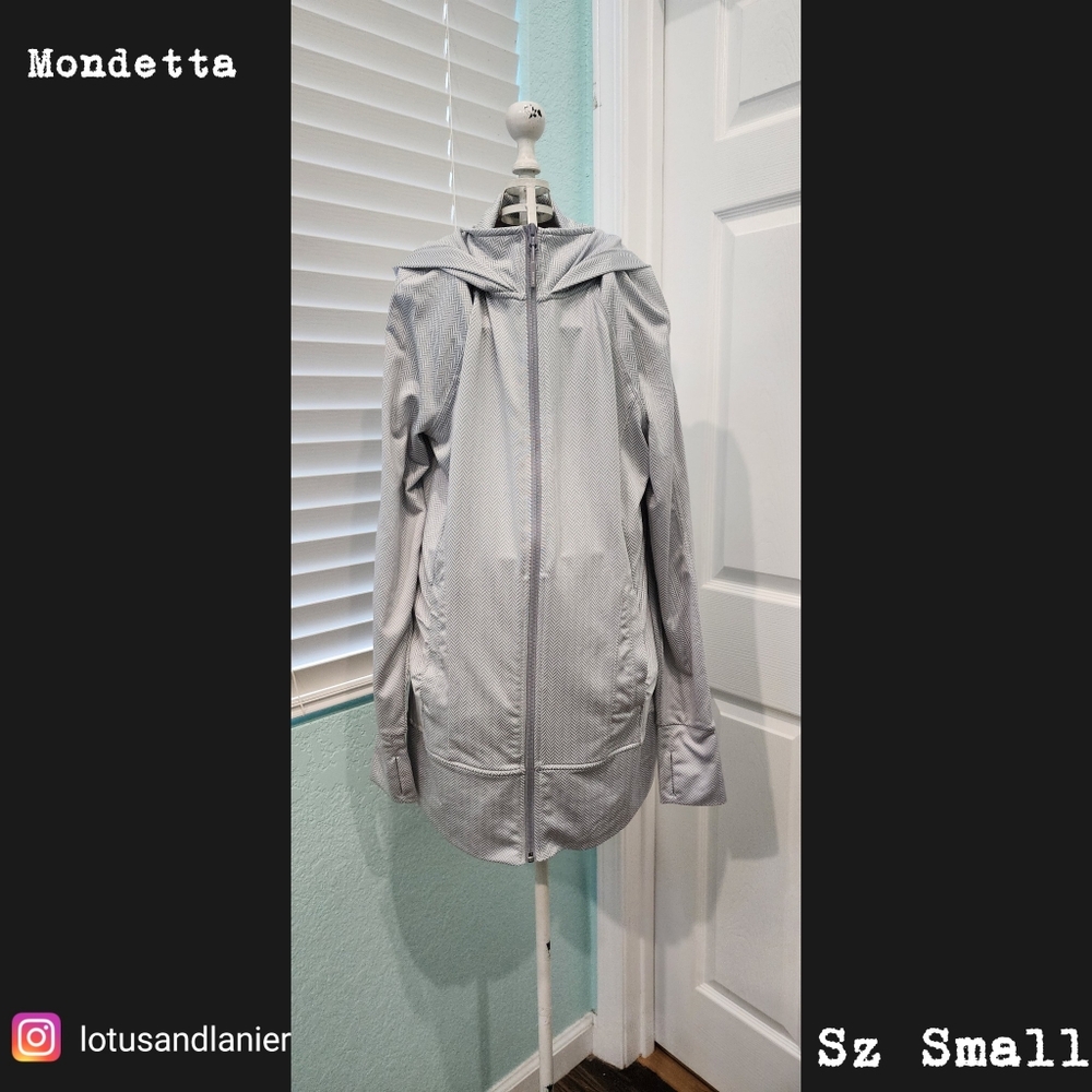 Mondetta Gray/White Patterned Athlesiure Hooded J… - image 1